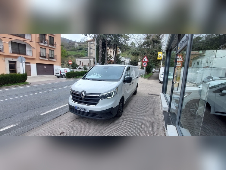 Renault Trafic 2.0 130cv foto 3